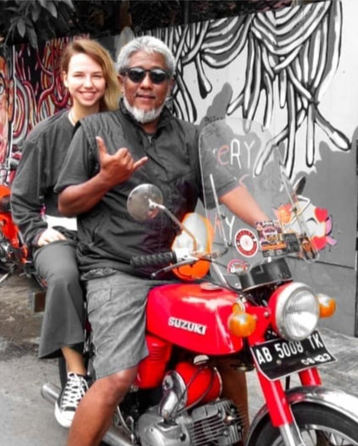 Deoplet Homestay & Gallery 요그야카르타 외부 사진