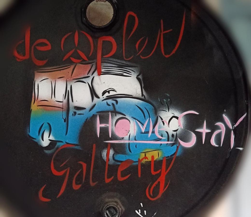 Deoplet Homestay & Gallery 요그야카르타 외부 사진