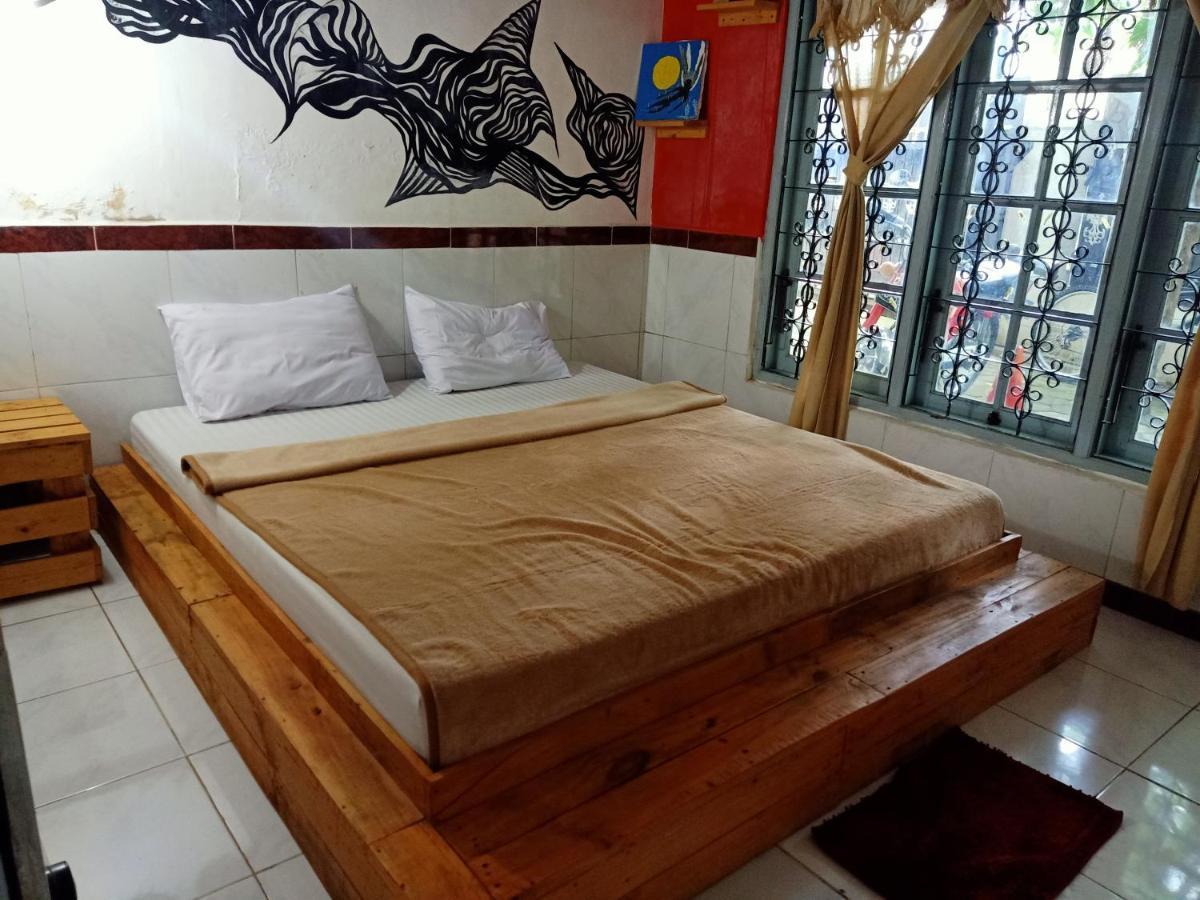 Deoplet Homestay & Gallery 요그야카르타 외부 사진