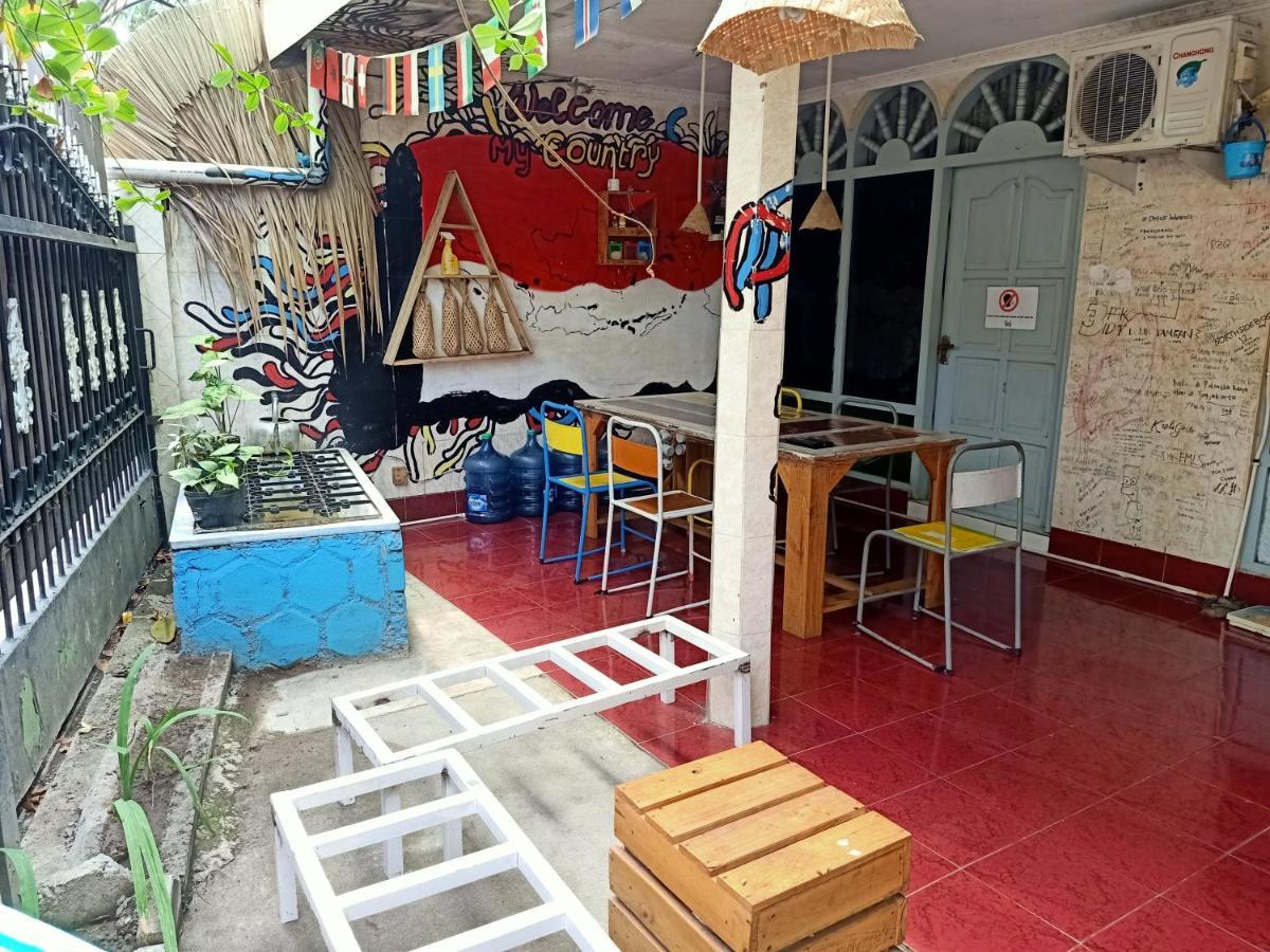 Deoplet Homestay & Gallery 요그야카르타 외부 사진
