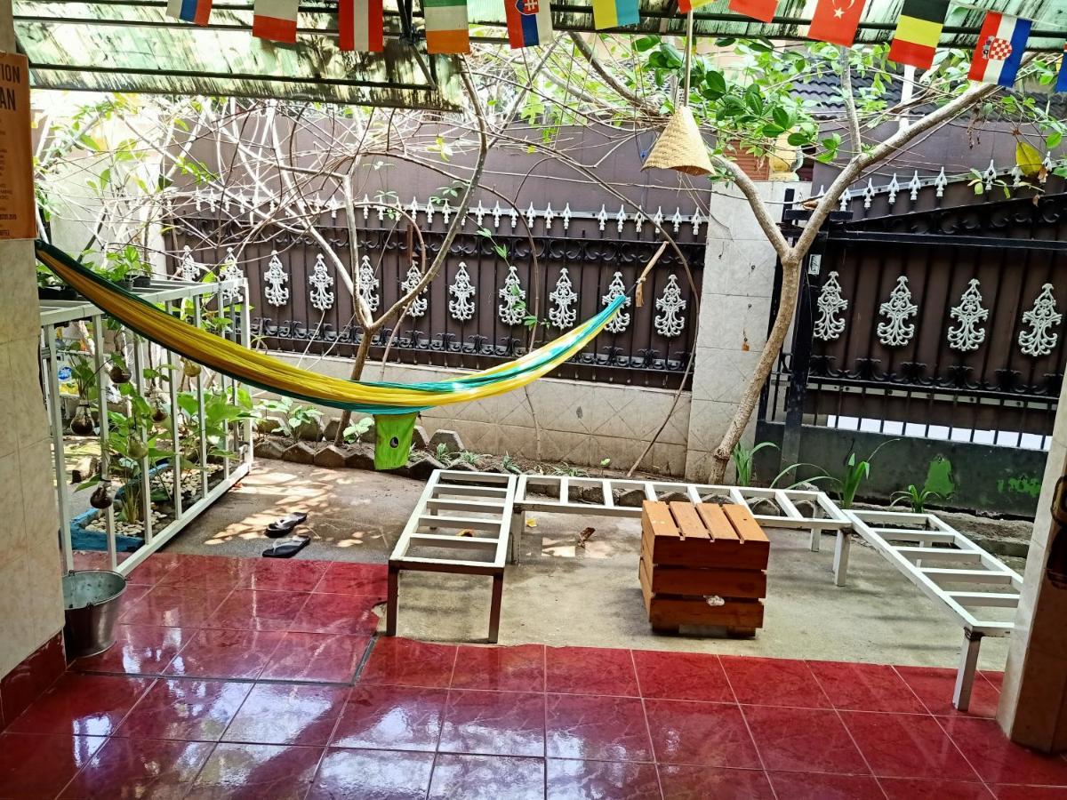Deoplet Homestay & Gallery 요그야카르타 외부 사진