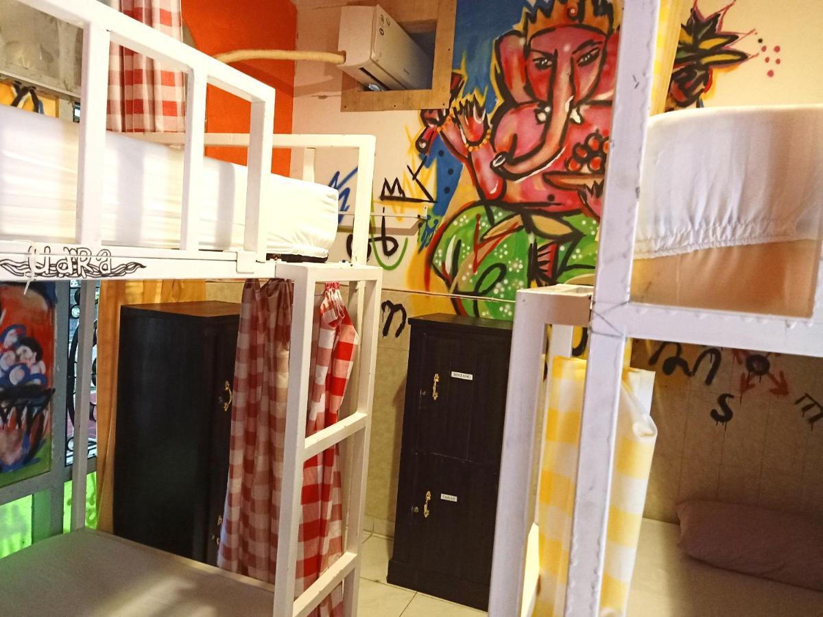 Deoplet Homestay & Gallery 요그야카르타 외부 사진