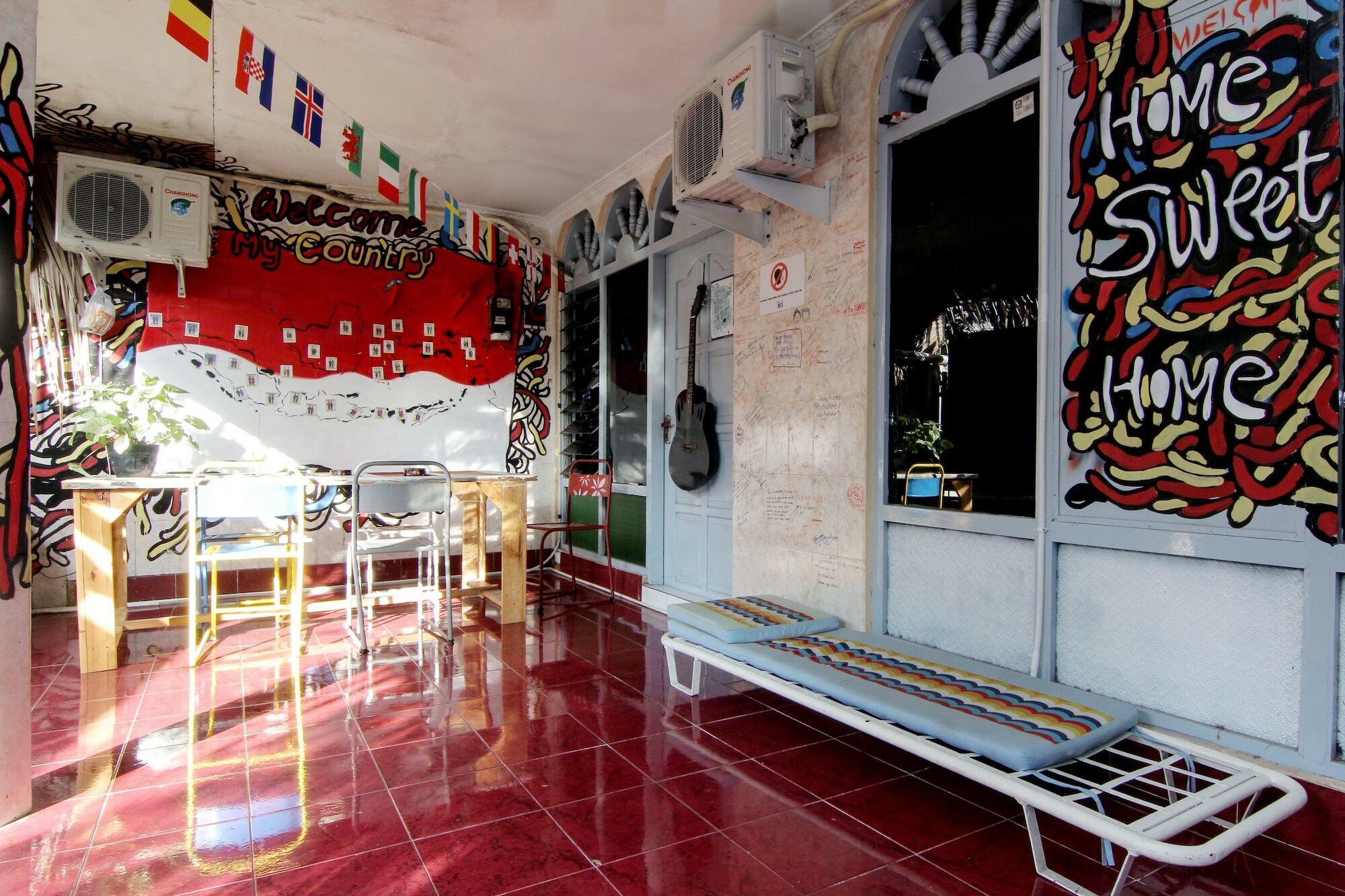 Deoplet Homestay & Gallery 요그야카르타 외부 사진